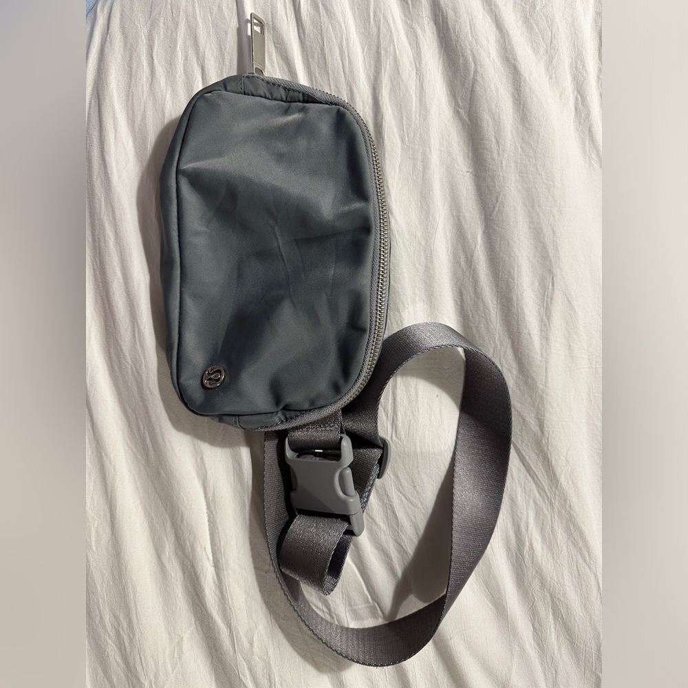 Lululemon belt bag